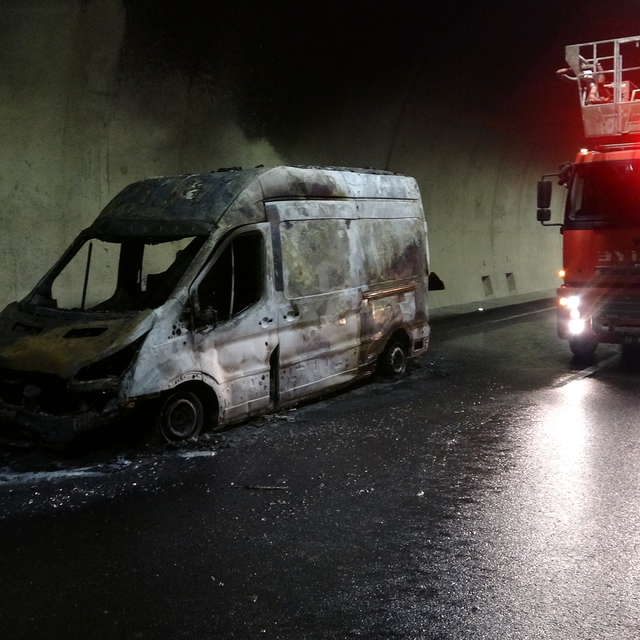 Çanakkale'de yanan ambulans kullanılamaz hale geldi