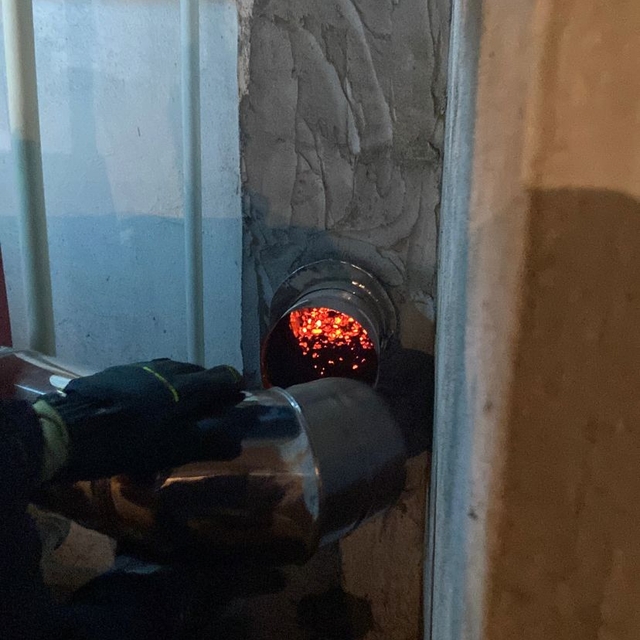 Türkeli'de çıkan baca yangını söndürüldü