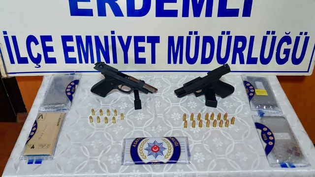 Mersin'de tehdit ve şantaj iddiasıyla 5 zanlı tutuklandı