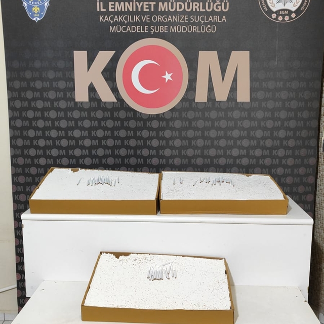 Kırıkkale'de 17 bin 100 dolu makaron ele geçirildi