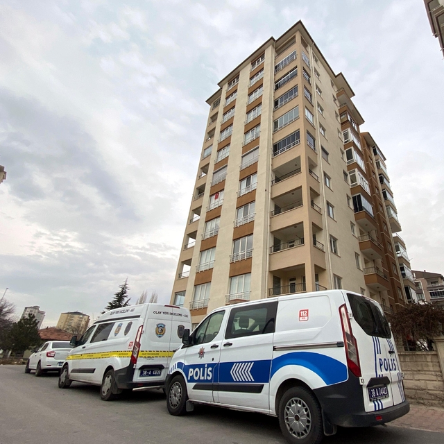 6'ncı kattan düşen Tülay'ın ölümüne ilişkin yargılanan eşine beraat