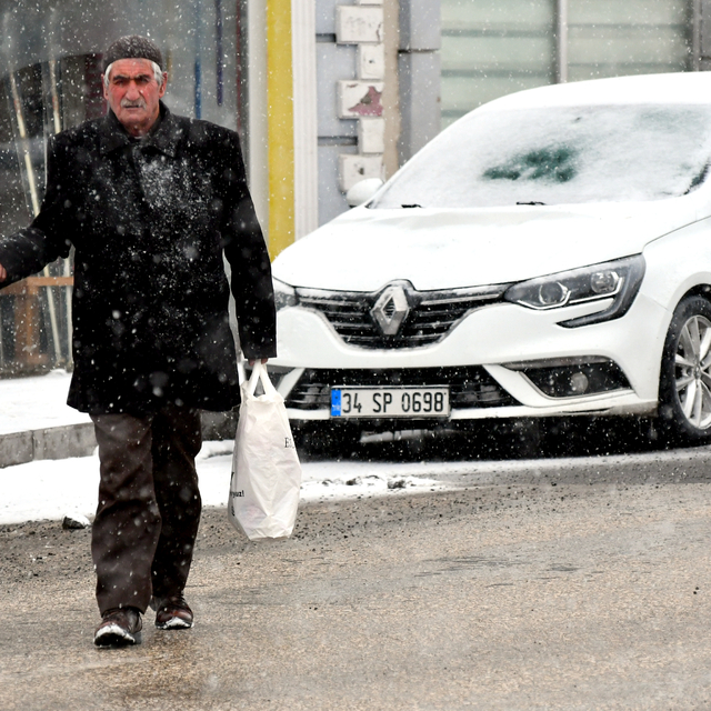 Erzurum, Kars, Ardahan ve Tunceli yeniden karla kaplandı