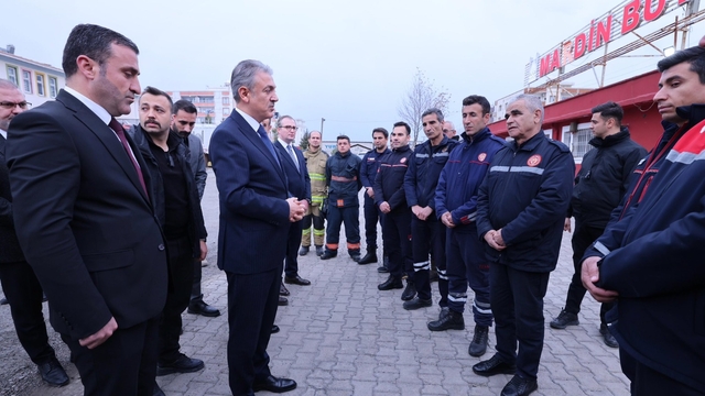 Mardin Valisi Akkoyun Kızıltepe İtfaiye Grup Amirliğini ziyaret etti