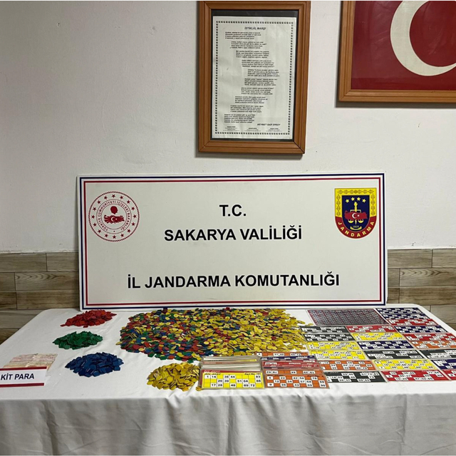 Sakarya ve Kocaeli'de kumar oynayan 73 kişiye 675 bin 31 lira ceza verildi