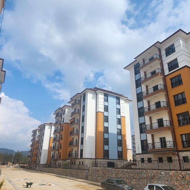 Muğla'da TOKİ konutları hak sahiplerine teslim edilmeye başladı