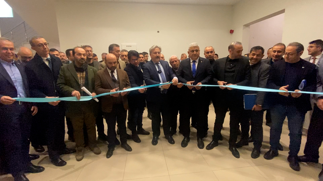 Melikgazi Belediyesinin yenilenen meclis salonunda ilk toplantı yapıldı