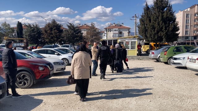 Burdur'da baba ile oğlunu silahla vurarak öldüren sanığın yargılanmasına başlandı