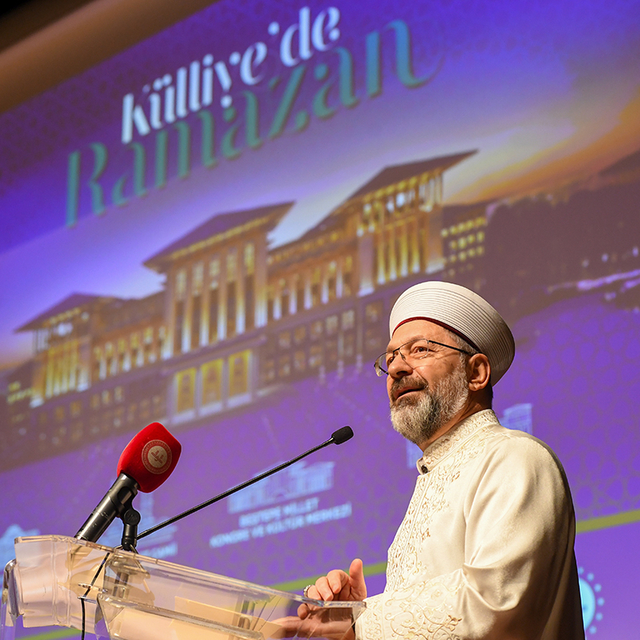 Diyanet İşleri Başkanı Erbaş "İstanbul Mushafları Paneli"nde konuştu: