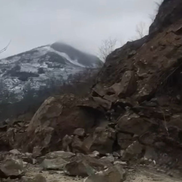 Ordu'da heyelan; o anlar kamerada