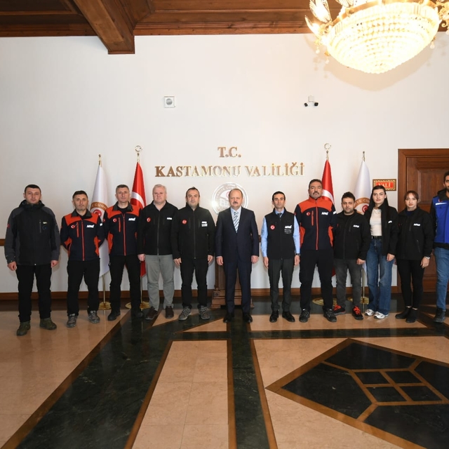 AFAD personelinden Vali Dallı'ya ziyaret