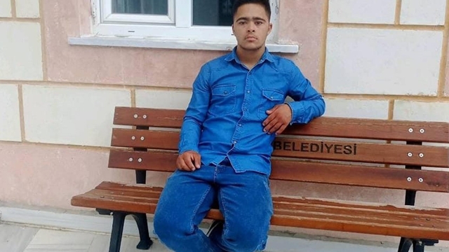 Silahlı kavga sırasında cami önünde oturan Down sendromlu Mehmet öldü