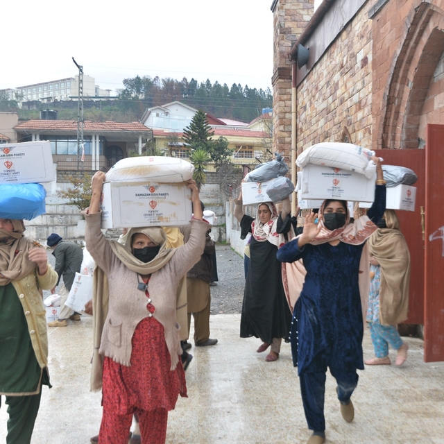 Türkiye Diyanet Vakfı Pakistan'da ramazan yardımlarını sürdürüyor