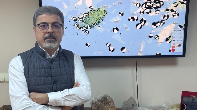 Prof. Dr. Sözbilir, Ege Denizi'nde "depremcik"lerin sürdüğünü açıkladı:
