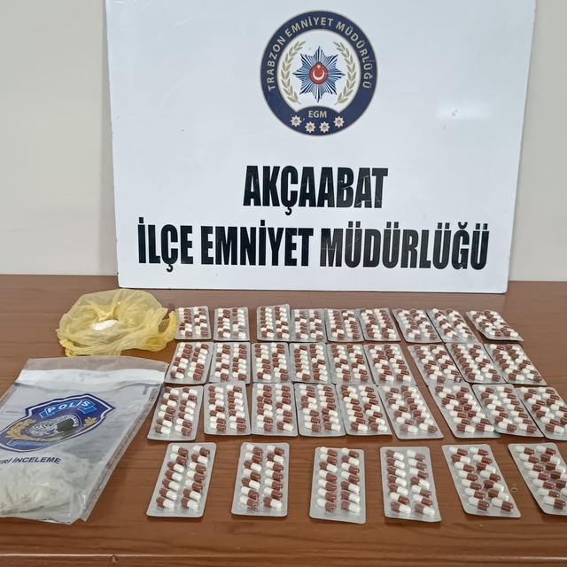 Trabzon'da uyuşturucu operasyonlarında 5 zanlı gözaltına alındı