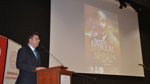 Kahramankazan'da 3 kuşak İstiklal Marşı okuma yarışması düzenlendi.