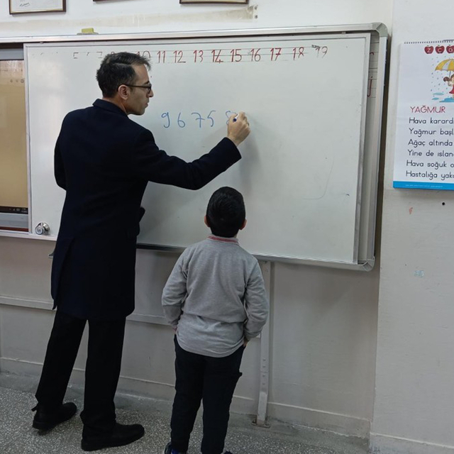 Beypazarı Kaymakamı Vedat Yılmaz'dan okullara ziyaret