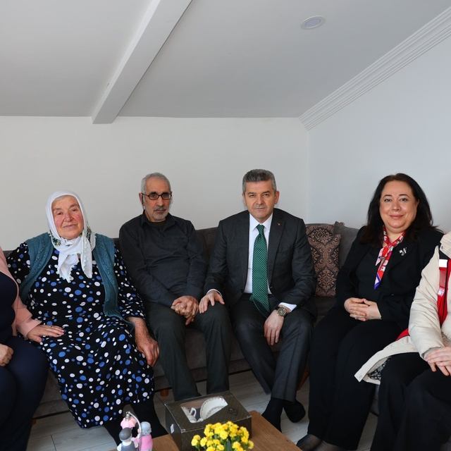 Artvin Valisi Ergün'den 50 yıllık çifte ziyaret