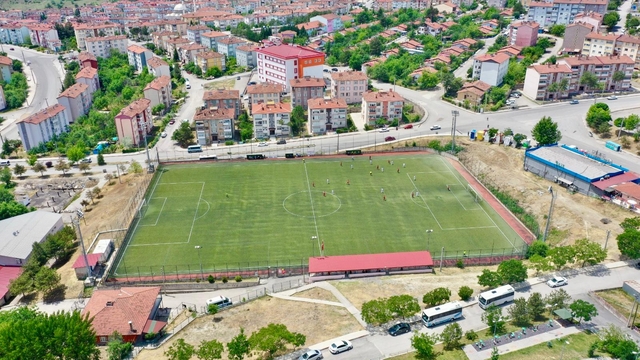 Karabük'te 5000 Evler Sentetik Futbol Sahası yenileniyor