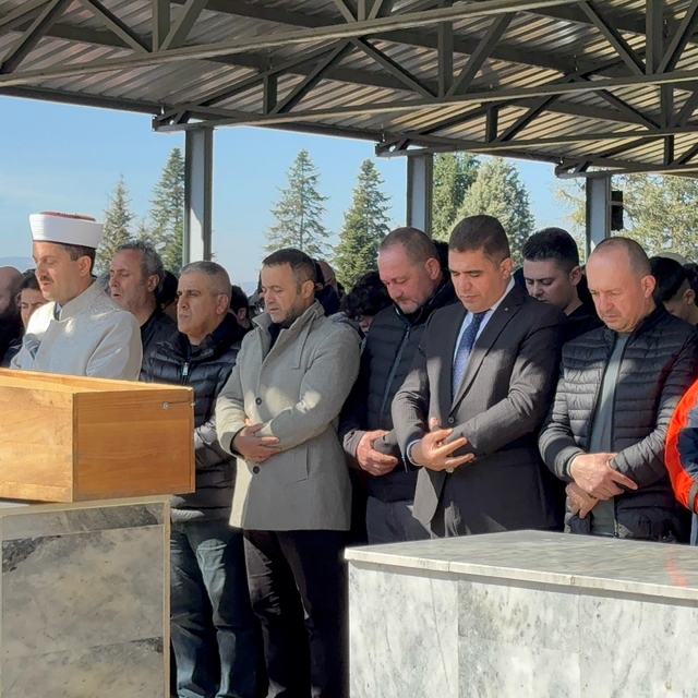 Düzce'de tüfekle vurulmuş halde ölü bulunan çocuğun cenazesi defnedildi