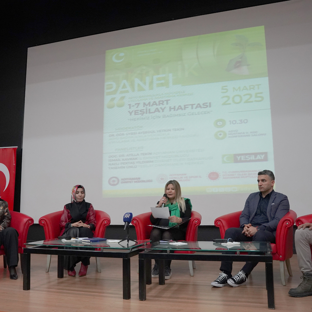 Adıyaman Üniversitesi'nde "Hepimiz İçin Bağımsız Gelecek" paneli düzenlendi