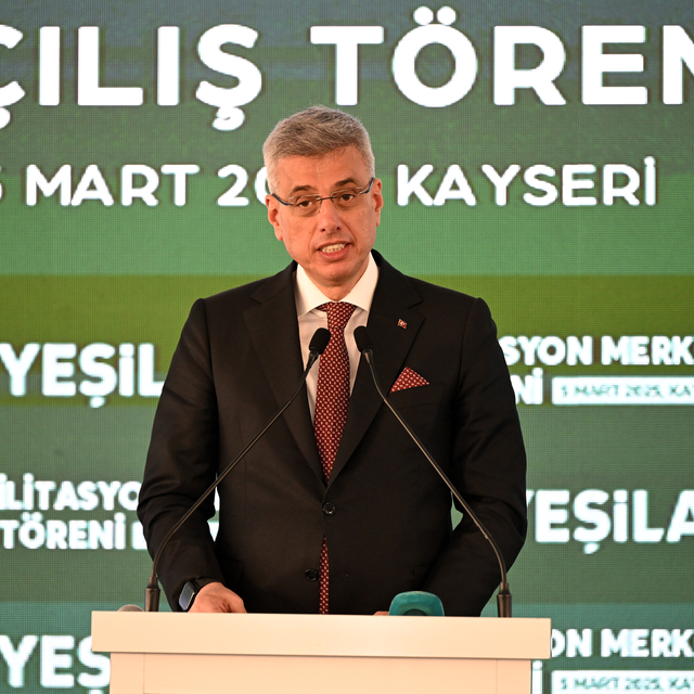 Sağlık Bakanı Memişoğlu, Kayseri Yeşilay Rehabilitasyon Merkezinin açılışın...