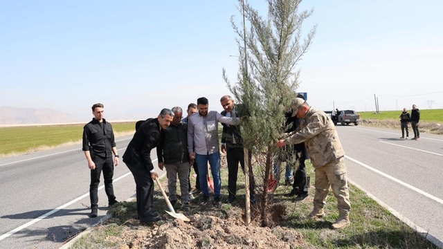 Şırnak Şerafettin Elçi Havalimanı'nda ağaçlandırma çalışması yapıldı