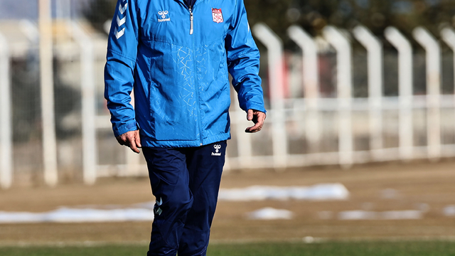 Rıza Çalımbay, Sivasspor'un başında ilk idmanına çıktı