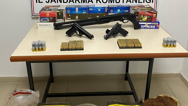 Samsun'da kaçak silah ve tütün operasyonunda 1 zanlı yakalandı