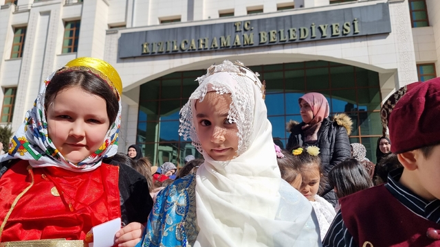 Kızılcahamam'da çocuklar ramazan fener alayı etkinliği gerçekleştirdi