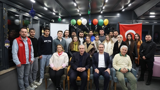 Trabzon'da üniversite öğrencileri "Anılarla Trabzonspor" programında bir araya geldi