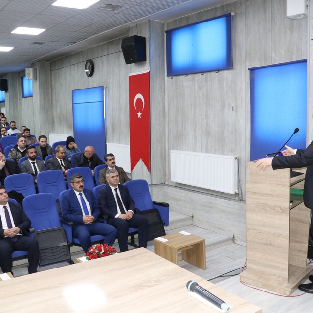 MEB Talim ve Terbiye Kurulu Başkanı Demirli, Hakkari'de ziyaretlerde bulund...
