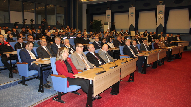 Kayseri'de "Afet Farkındalık ve Müdahale Sempozyumu" düzenlendi