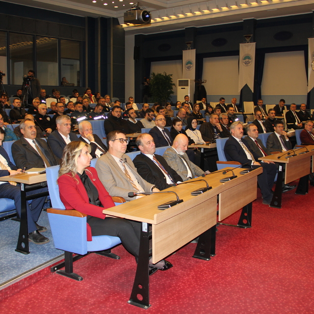 Kayseri'de "Afet Farkındalık ve Müdahale Sempozyumu" düzenlendi