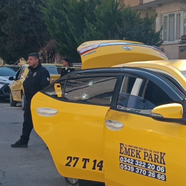 Polis memuru, 'alacak' tartışmasında 2 kardeşini tabancasıyla vurdu