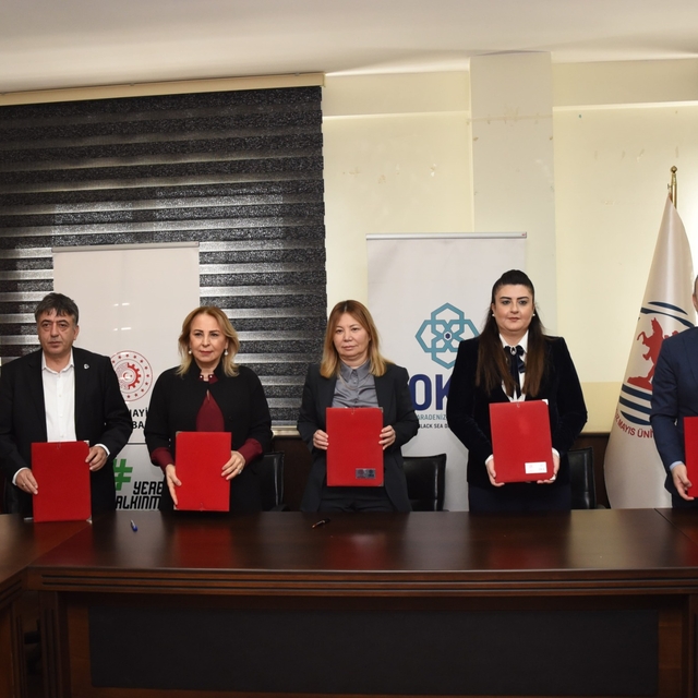 Samsun'da imzalanan protokolle kadınlara "robot operatörlüğü" kapısı açılıy...