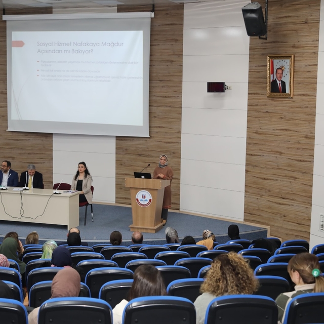 TOGÜ'de panel düzenledi