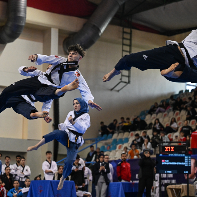 Türkiye Tekvando Poomsae Şampiyonası Adana'da devam ediyor