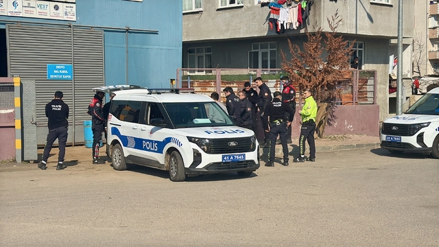 Kocaeli'de silahlı kavgada 1 kişi yaralandı