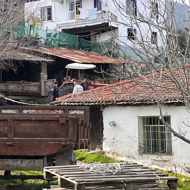 Muğla'da traktörden düşen sürücü öldü