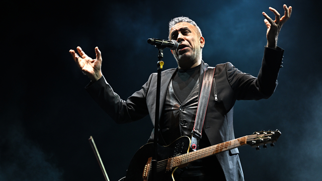 Şarkıcı Haluk Levent, Antalya'da konser verdi