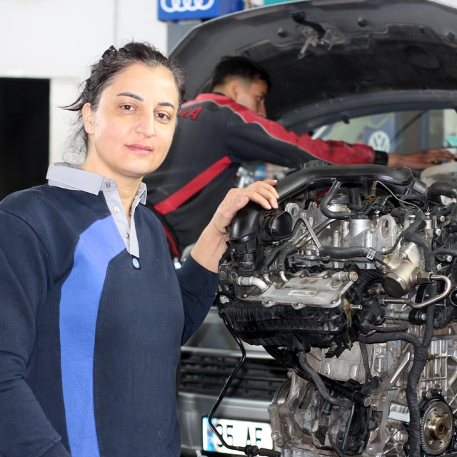 8 yıllık oto tamircisi Döndü: Hem anne hem ustayım