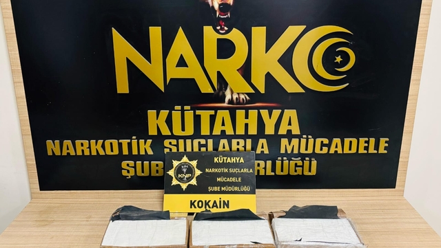 Kütahya'da uyuşturucu operasyonlarında yakalanan 3 zanlı tutuklandı