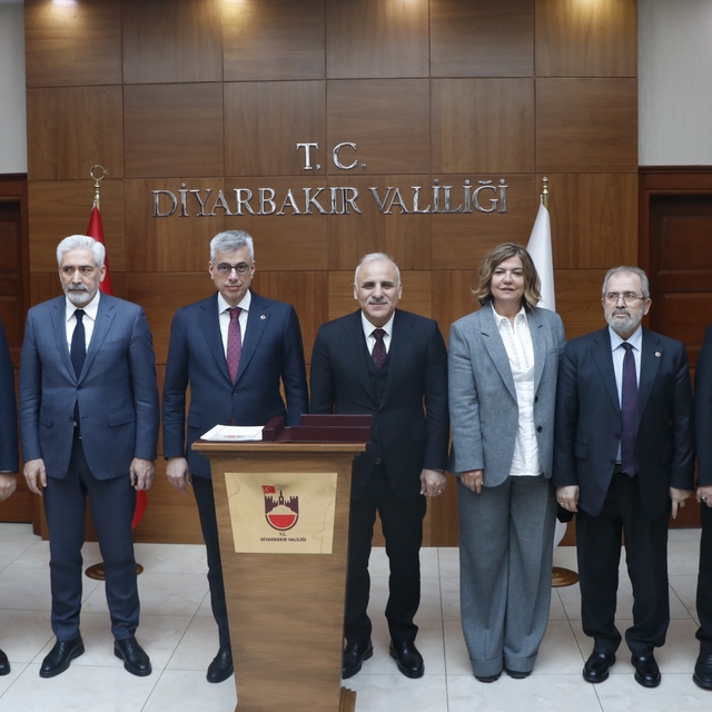 Sağlık Bakanı Kemal Memişoğlu, Diyarbakır'da