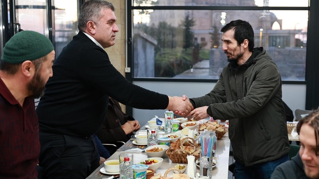 Bulancak Belediye Başkanı Sıbıç, Tatar aileler ile iftarda buluştu