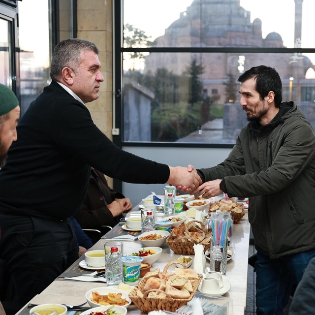 Bulancak Belediye Başkanı Sıbıç, Tatar aileler ile iftarda buluştu