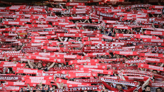 Sivasspor - Göztepe maçını kadınlar ve lise öğrencileri ücretsiz izleyecek