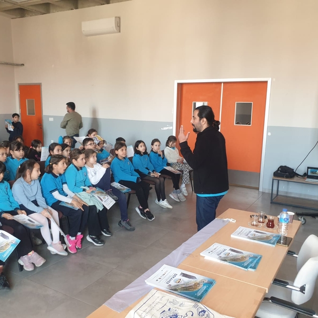 Datça'da ilkokul öğrencileri deniz kaplumbağaları hakkında bilgilendirildi