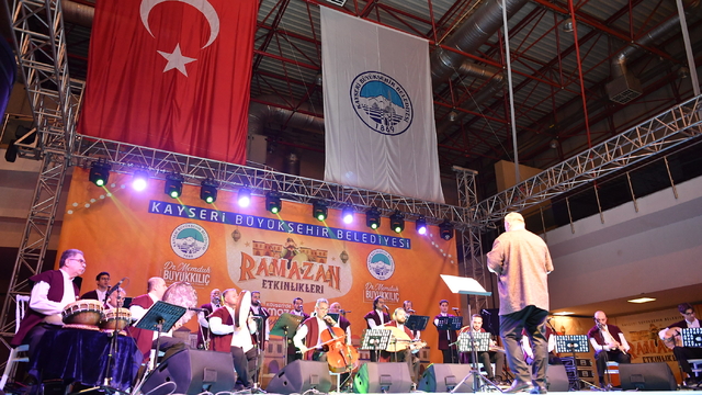 Başkan Büyükkılıç, ramazan etkinlikleri alanını ziyaret etti