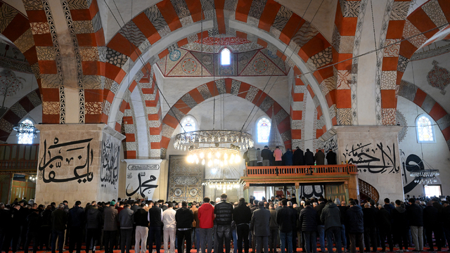 Trakya'daki camilerde ramazanın ilk cuma namazı kılındı