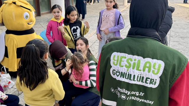 Kırşehir'de Yeşilay Haftası dolayısıyla "Çocuk Şenliği" düzenlendi
